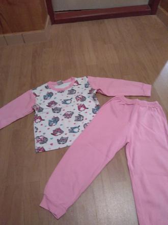 Dievčenské pyzamo, 110