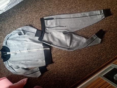 Tepláková súprava, 38