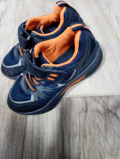 Svietiace botasky, lupilu,25