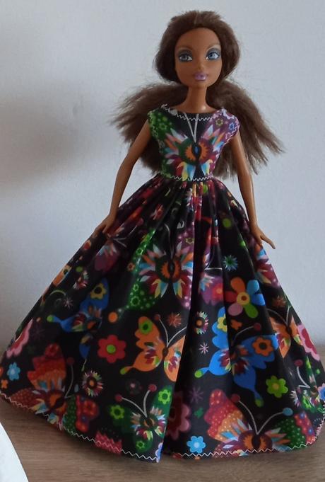 Šaty pre barbie, 