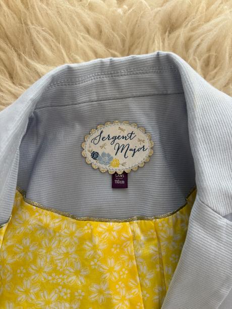 Prekrasny kostym, sergent major,110