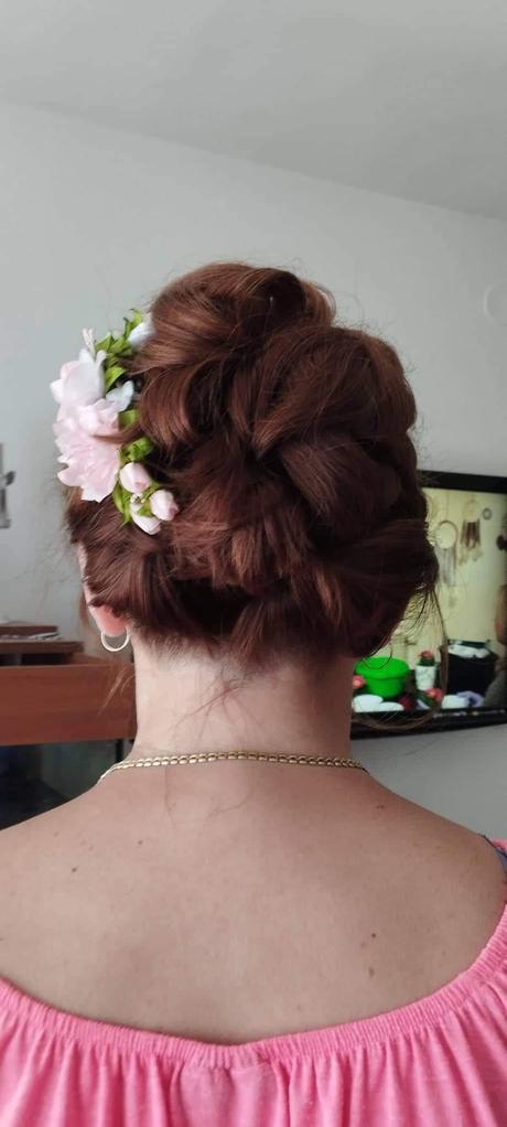 Romantický hrebienok do vlasov, 