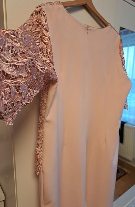 Spoločenské šaty, 48