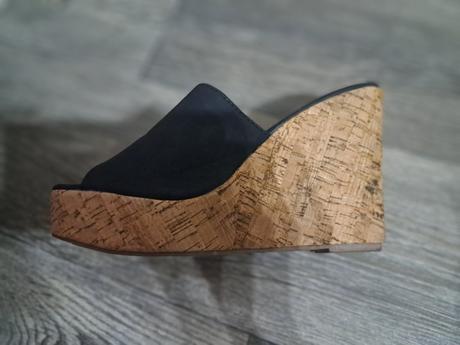 Slapky na platforme, 37