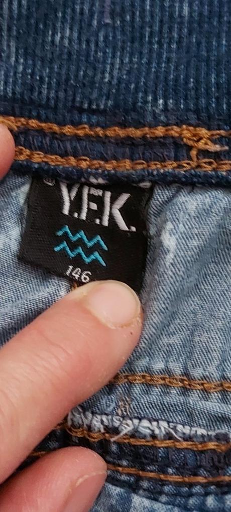 Krásne tenké riflové kraťasky (mäkká riflovina), takko,140