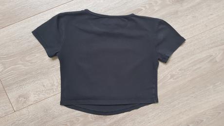 Čierny crop top, 158