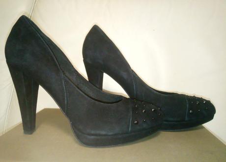 Čierne lodičky roots, 38