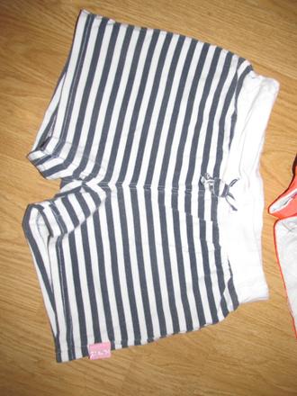 Pásikované šortky v. 146, 146