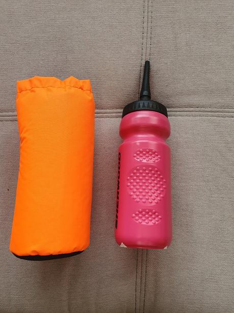 Predám hokej.fľašu na vodu + termoobal, 