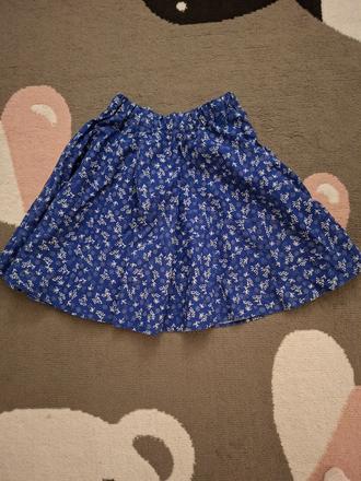 Predám dievčenskú folklórny sukničku 7-8 r., 128