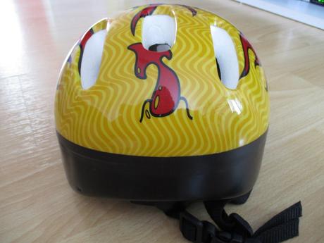 Cyklistická prilba, s