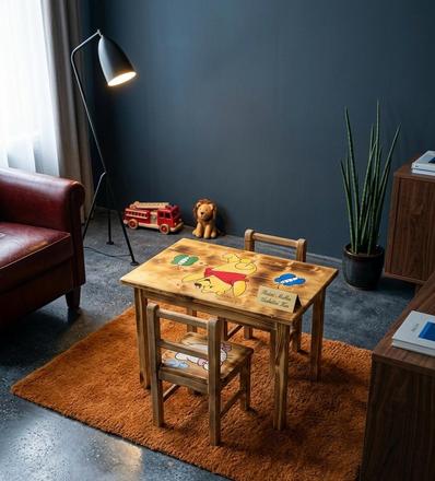 Detský stolík so stoličkami, 