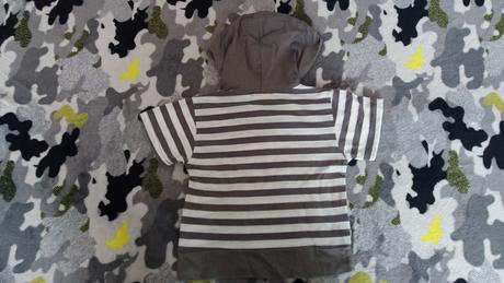 Pruhované tričko, 92