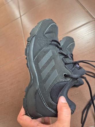 Turistické tenisky, adidas,33