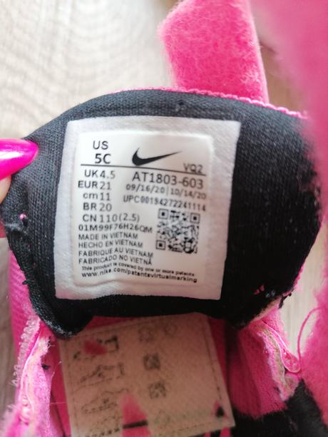 Výrazne sietkovane tenisky, nike,21