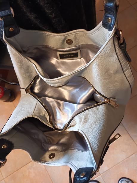 Väčšia kabela, river island