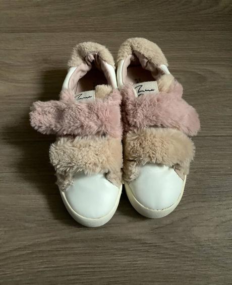 Tenisky s kožušinkou, zara,34