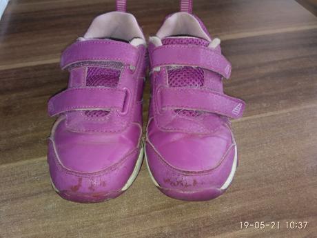 Tenisky a baleriny, 28