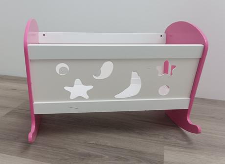 Drevená kolíska pre bábiky, 