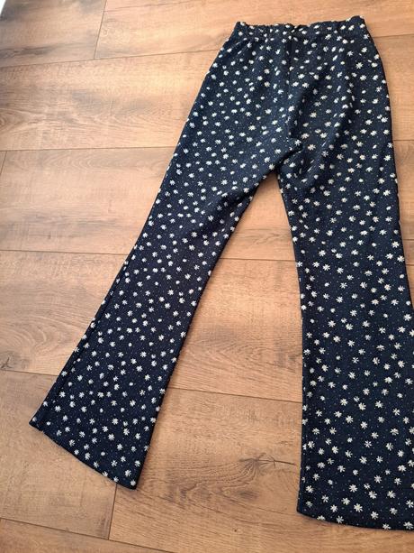 Zvonove leginy, primark,152