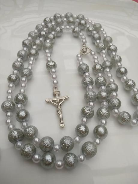 Ruženec s menom a dátumom e101, 