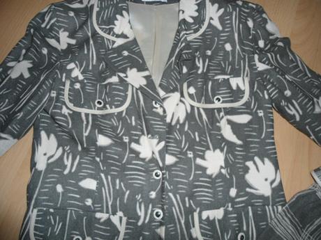 Nohavicovy kostym, s