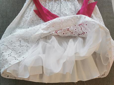 Dierované šaty, 134