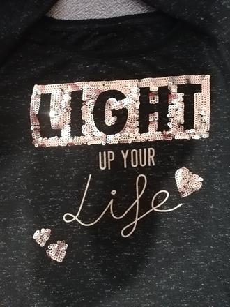 Krásne čierne tričko so zlatými flitrami, takko,158