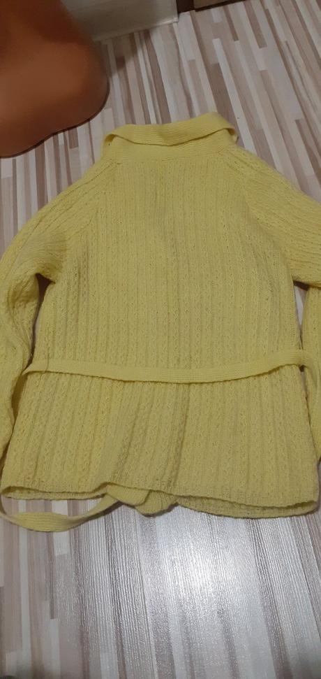 Svetrík s opaskom, 140