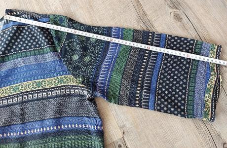 Modrozelené vzorované šaty, 48