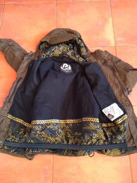 Lyziarska vetrovka, 164