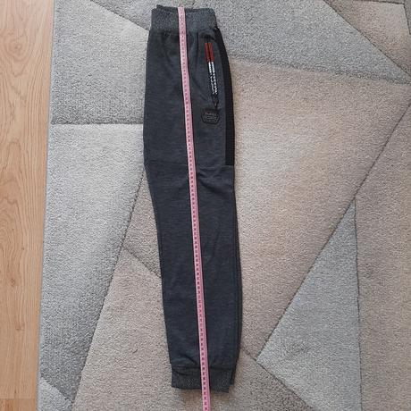 Chlapčenské teplaky, 158