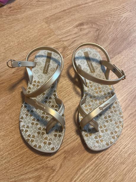 Šlapky ipanema 32, 32