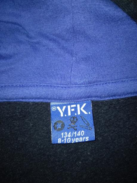 Mikina s lebkou, 134