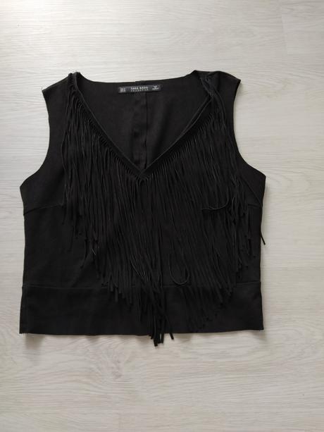 Čierny top so strapcami., zara,s