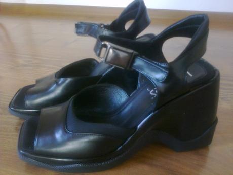 Čierne sandále na platforme, 38