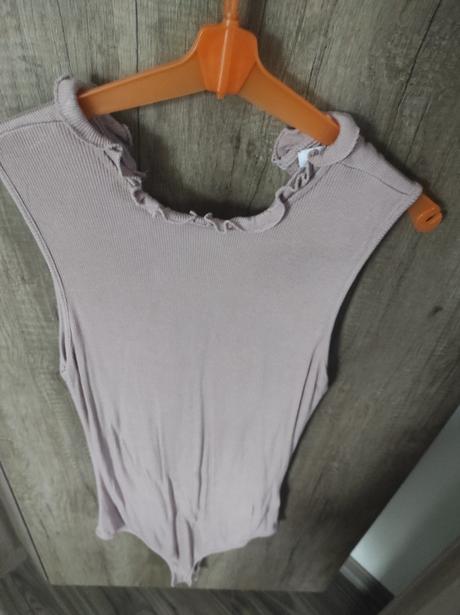 Svetrík s body, next,s