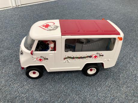 Schleich 42370 mobilná veterinárna klinika s kobyl,