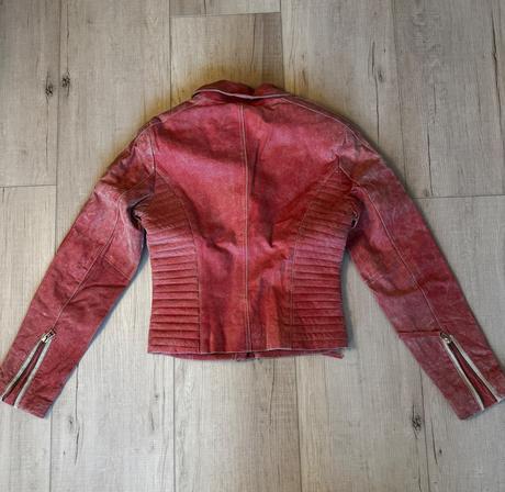 Kožená bunda z brúsenej kože veľkosti s, s