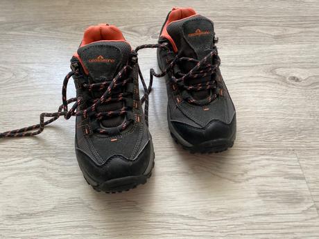 Turisticke topanky, 36