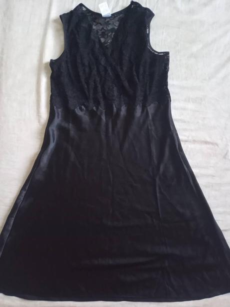 Spodnička s čipkovanou vrchnou časťou, 40