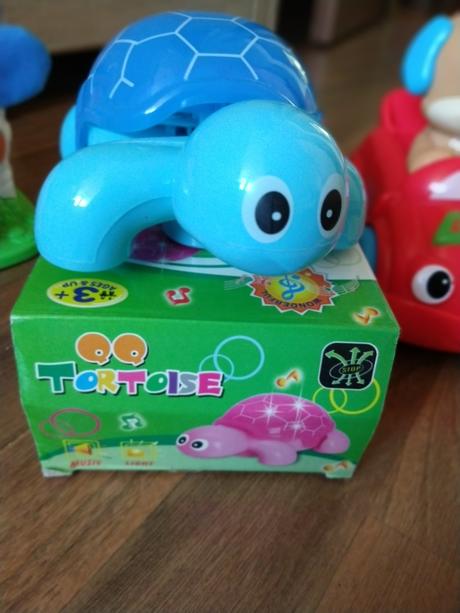 Zvukové hračky fisher price,