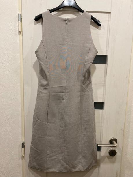 Kostýmové šaty, 36