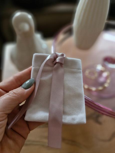 Dámske výrazné náušnice,