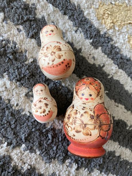 Drevená menšia matrioška, 