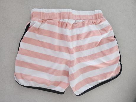 Set tielka s kraťasmi, 122