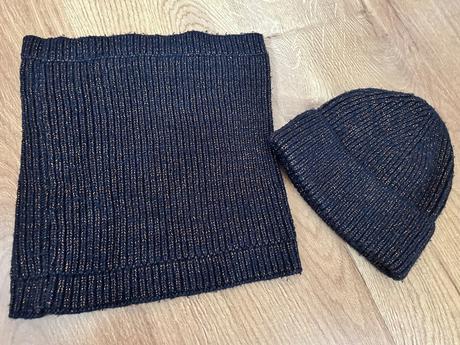 Nákrčník a čiapka, reserved,104