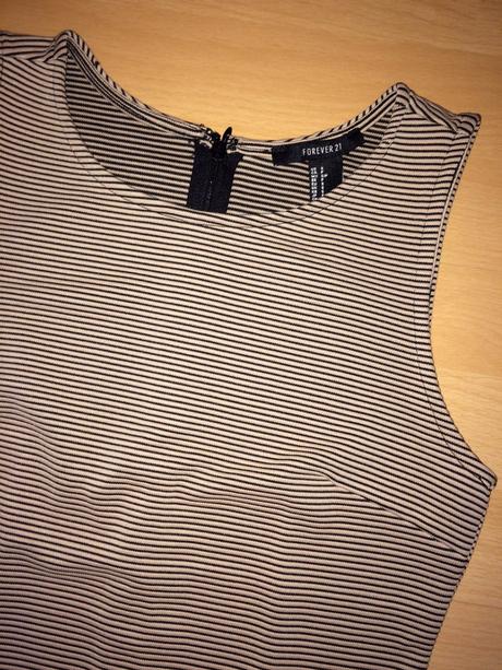 Elegantné puzdrové šaty forever 21, s