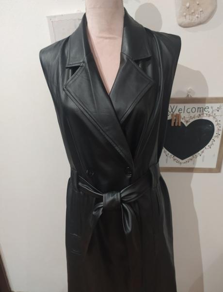 Koženkové šaty/vesta, 38