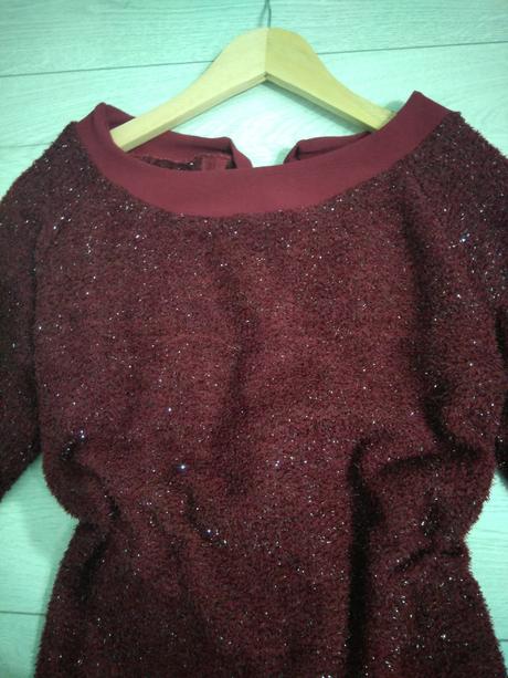 Bordový ligotavý svetrík, 